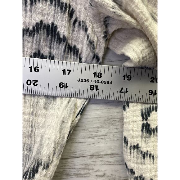 Porridge Clothing By Anthropologie Top XS Textured Puff Sleeves V Neck - Picture 8 of 12